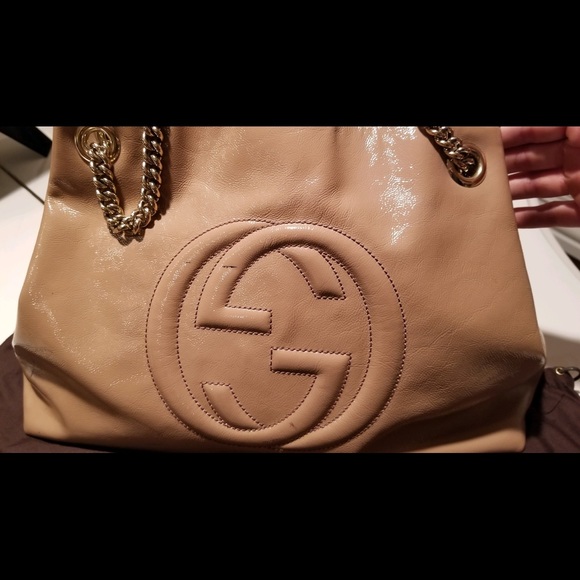 GUCCI
Beige Patent Leather Soho Chain Tote Bag - Picture 8 of 8